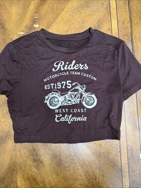 Brown 'Riders' Motorcycle Graphic Crop Tee - Casual Short Sleeve